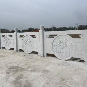 天水芝麻白河道栏杆 石材栏杆