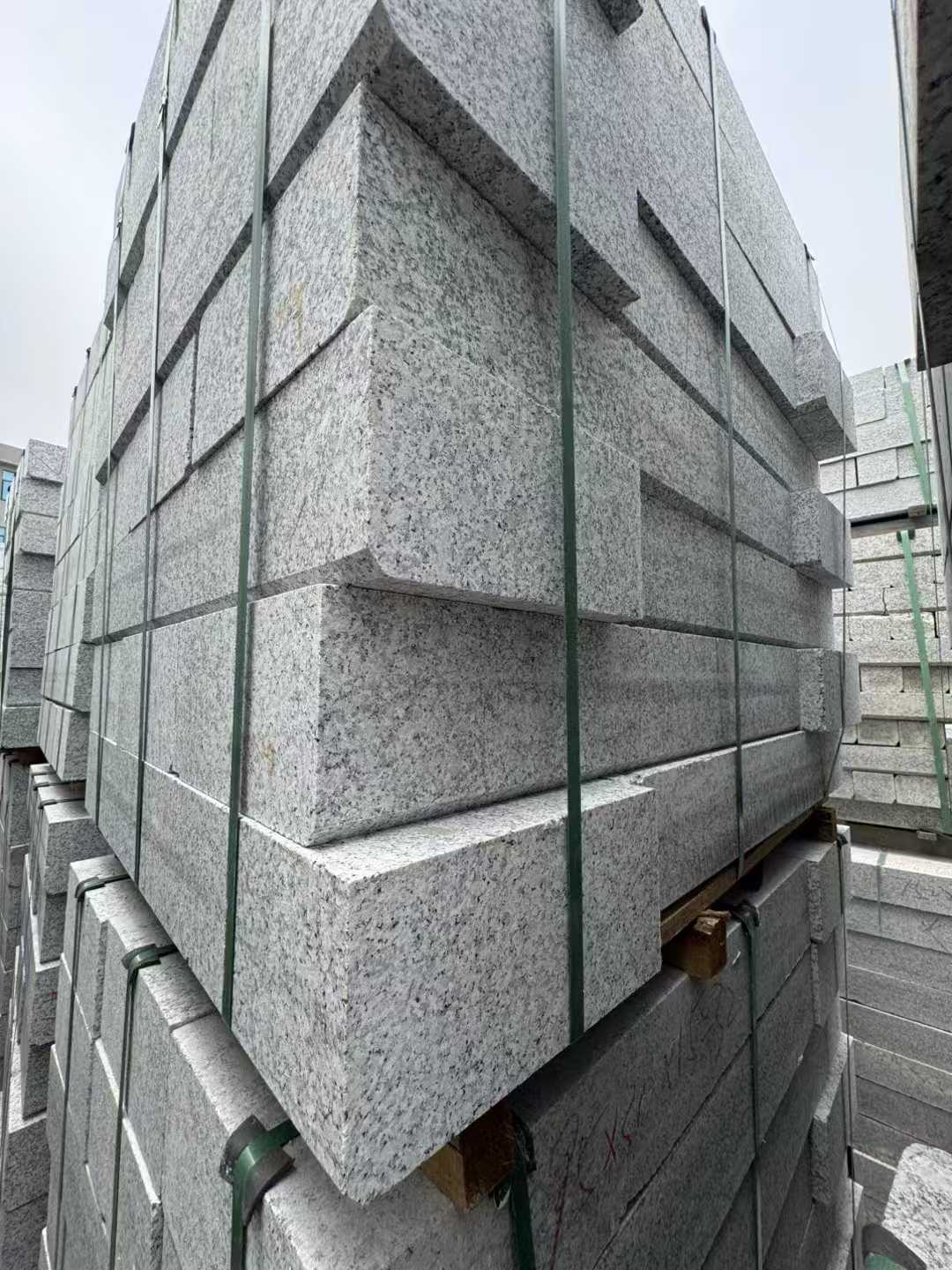 天水芝麻白路牙石 马路牙子