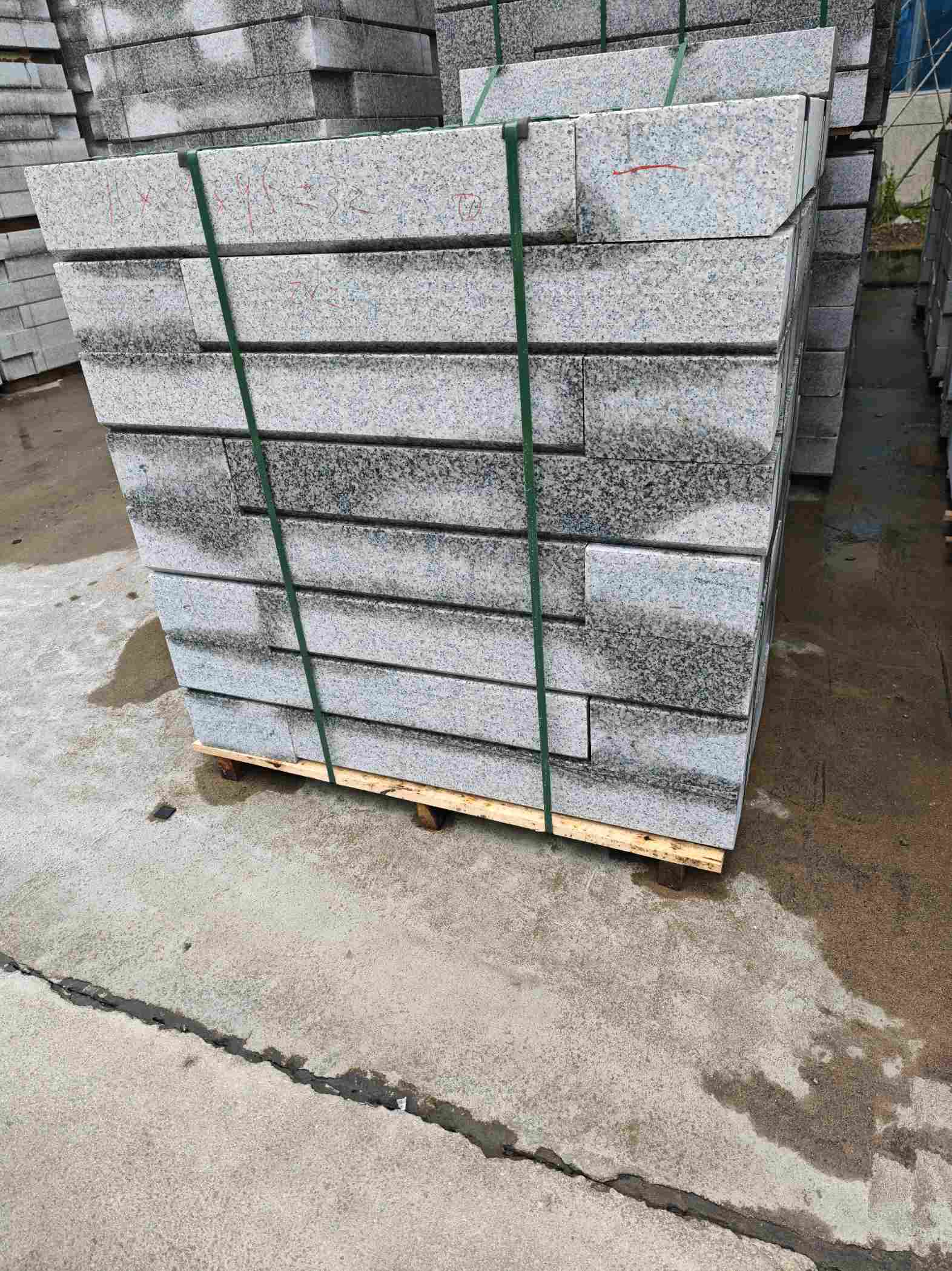 天水芙蓉白路牙石，马路牙子